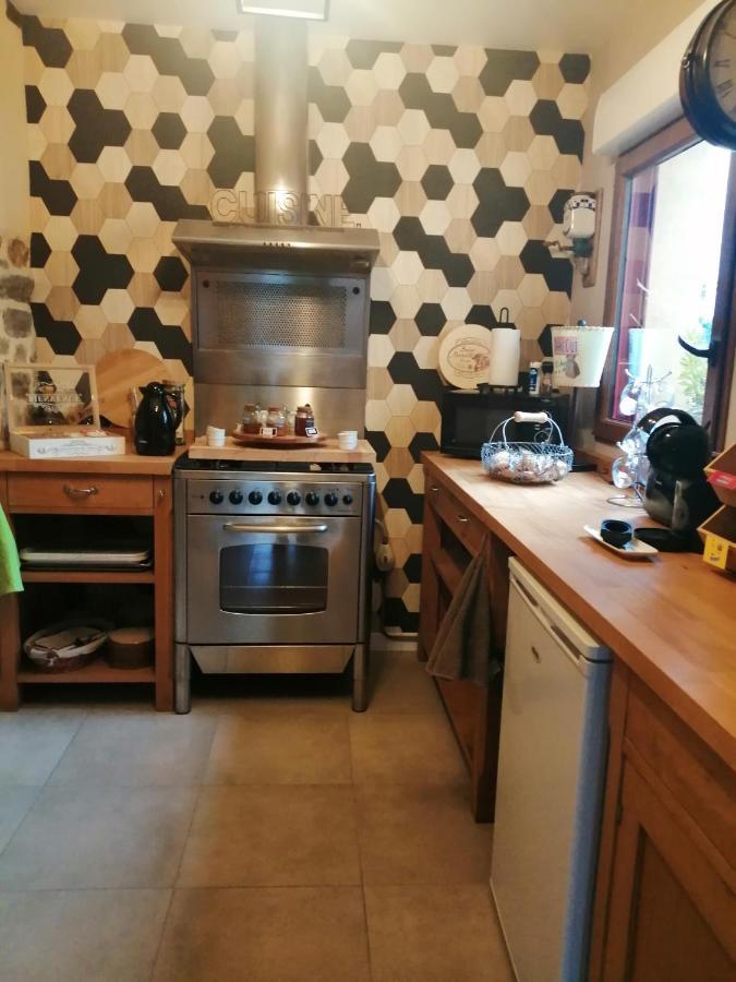 Le Douétaux chambres d'hotes La Baussaine Exterior foto
