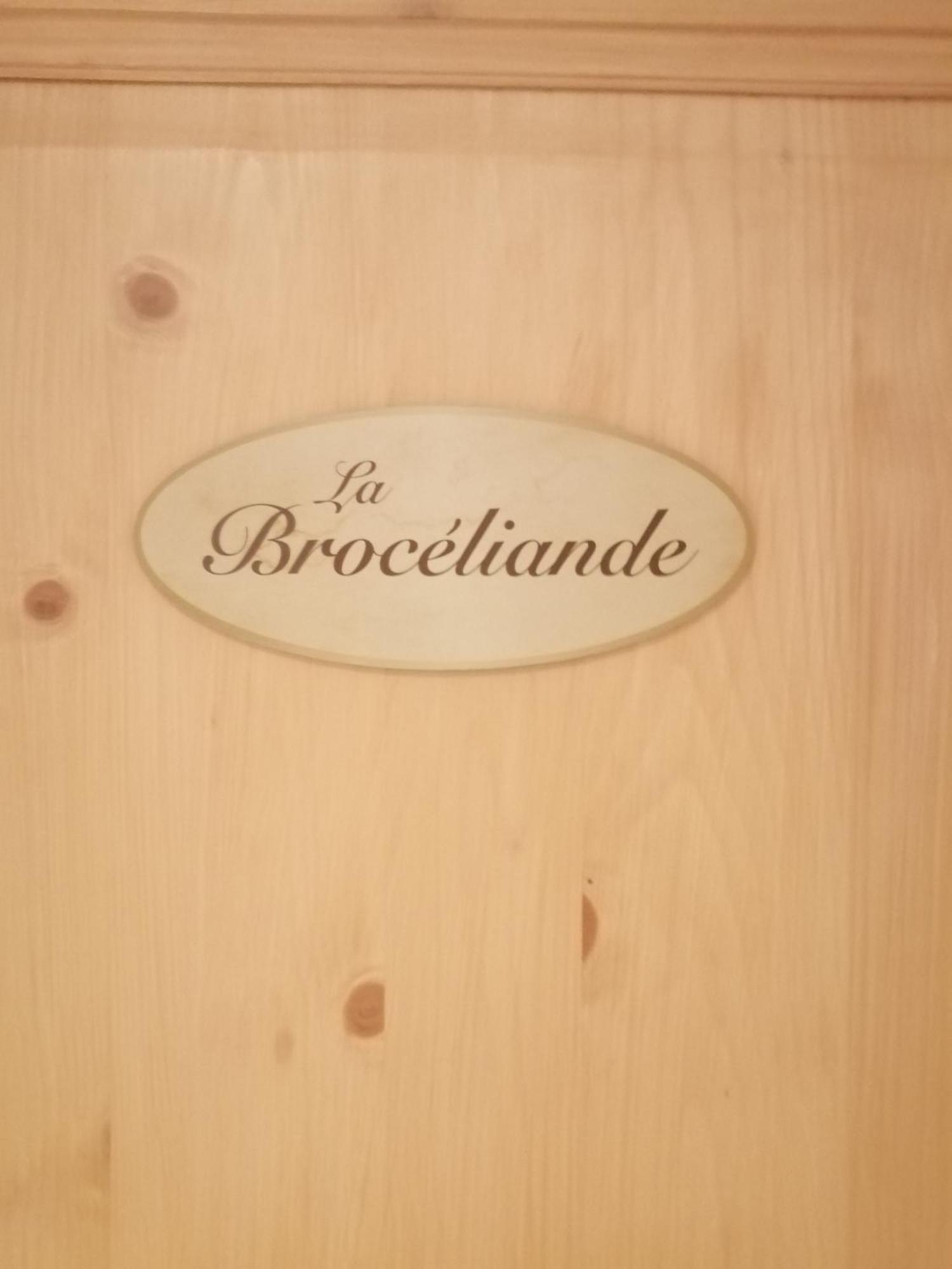 Le Douétaux chambres d'hotes La Baussaine Habitación foto